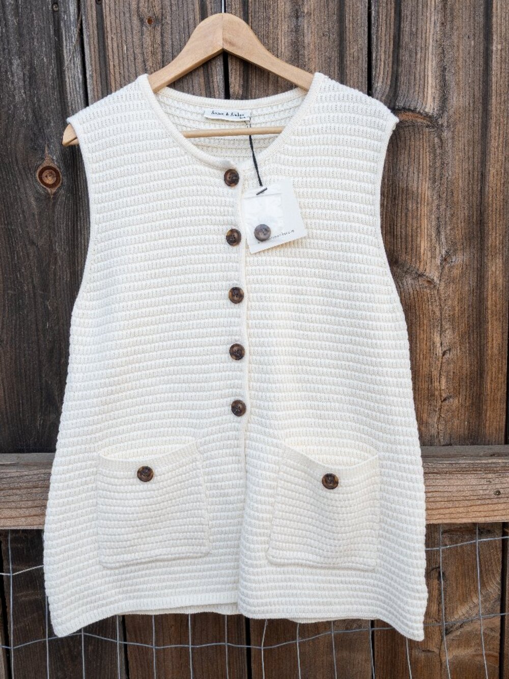 Aaron & Amber Cream Sleeveless Knit Sweater Vest - 100% Cotton